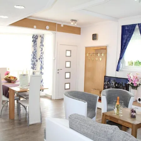 公寓 Vulkaneifel By Interhome *